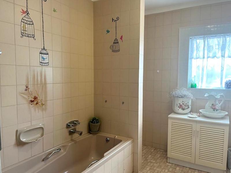 4 Bedroom Property for Sale in Hartenbos Central Western Cape